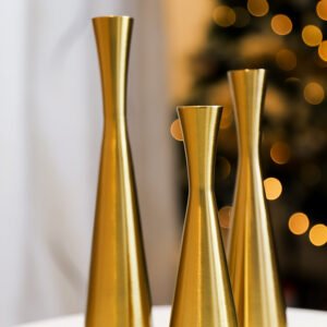 Set of 3 hourglass gold metal candleholders