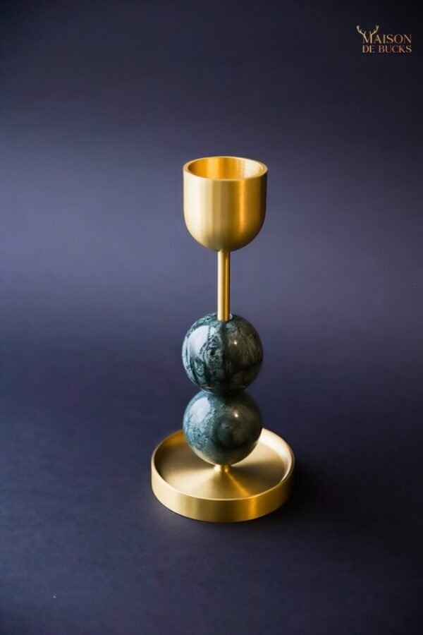 Maison de Bucks Windsor Brass candle holder with 2 marble beads - green